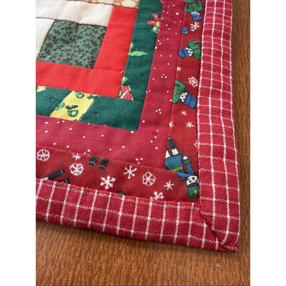 Vtg Quilted Christmas Pot Holder 8